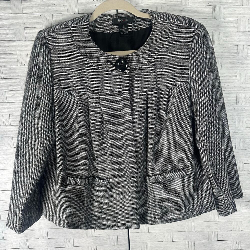 Styling & co round collar blazer woven black white one button one snap office